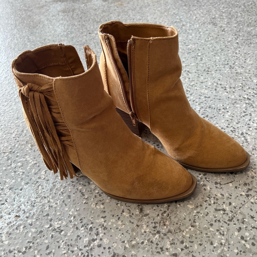 Brown ankle boots with tassels size 7